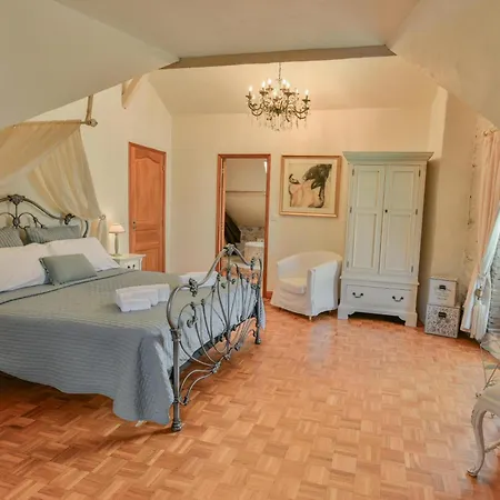 Nyaraló Les Roches De Roquecor