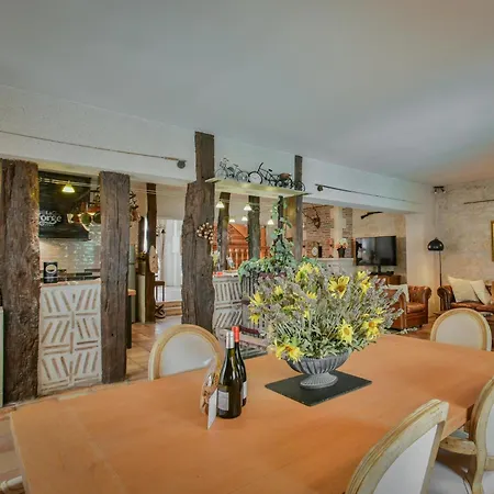 Les Roches De * Roquecor