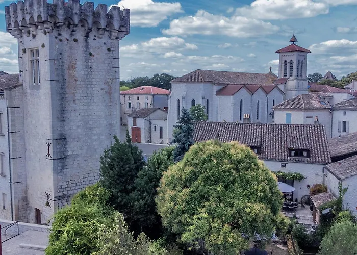 Les Roches De Roquecor